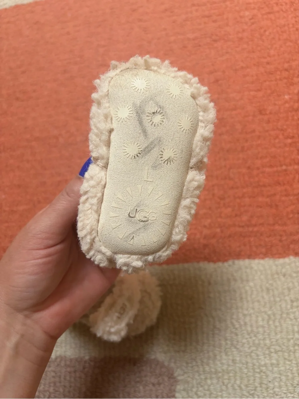 UGG Kids Sherpa Strap Slippers in Cream